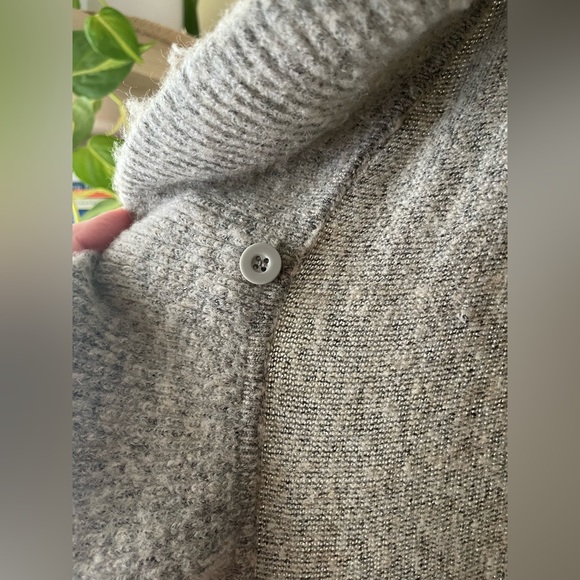 Long grey sweater/coat - Picture 2 of 6